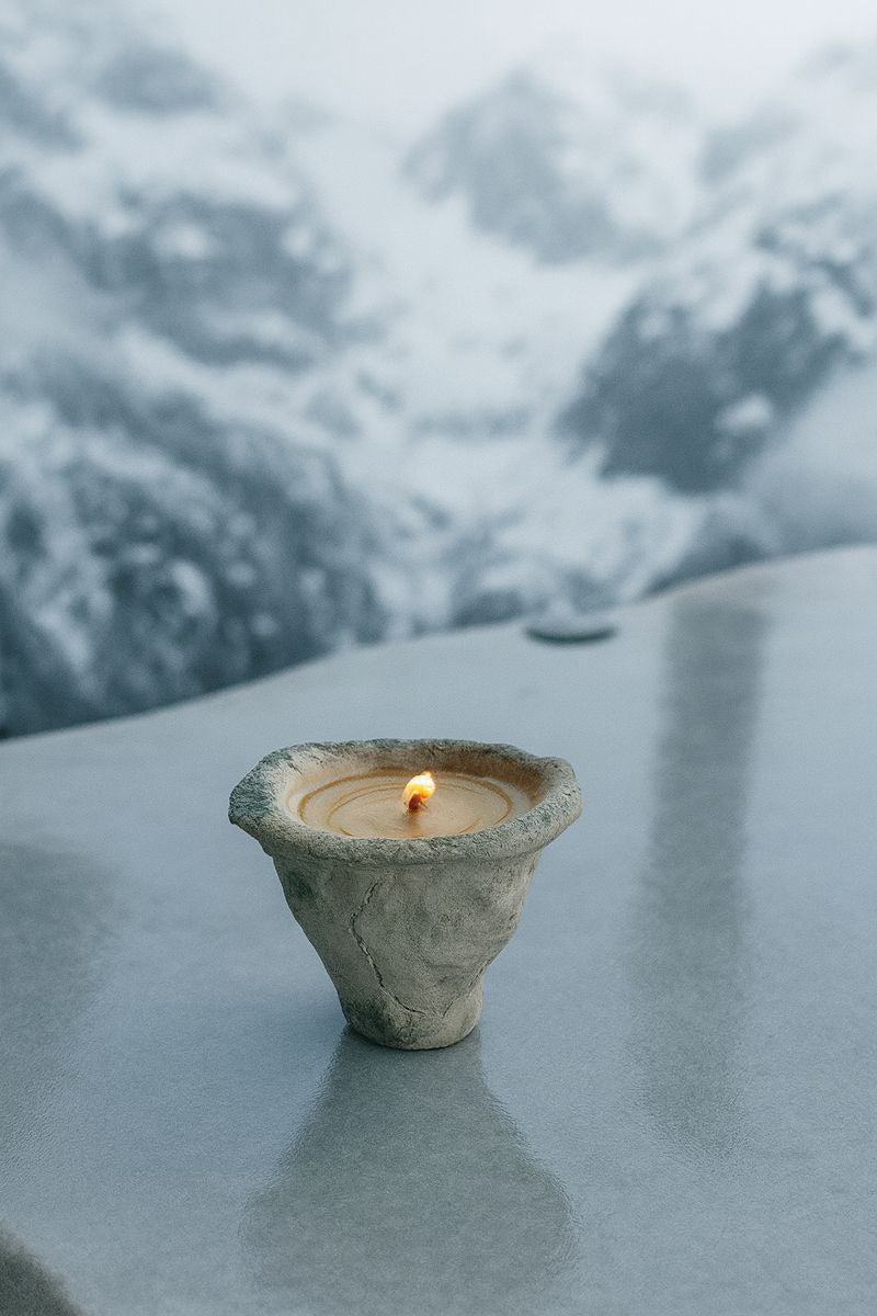 Snow Peak Oolong oolong tea scented candle by ONEKILN